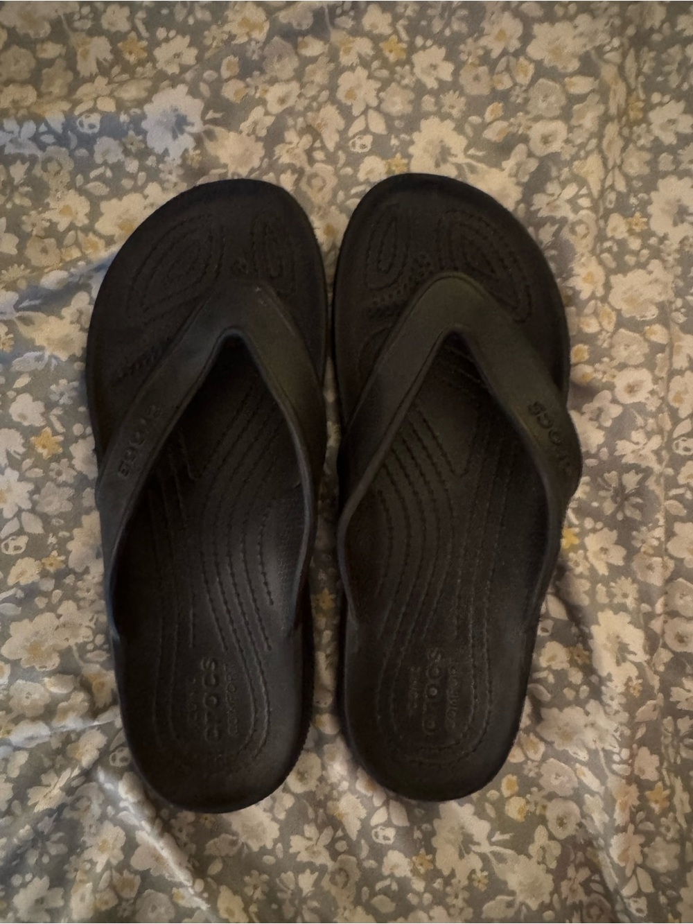 CROCS Black Slip-On Flip Flop Sandals